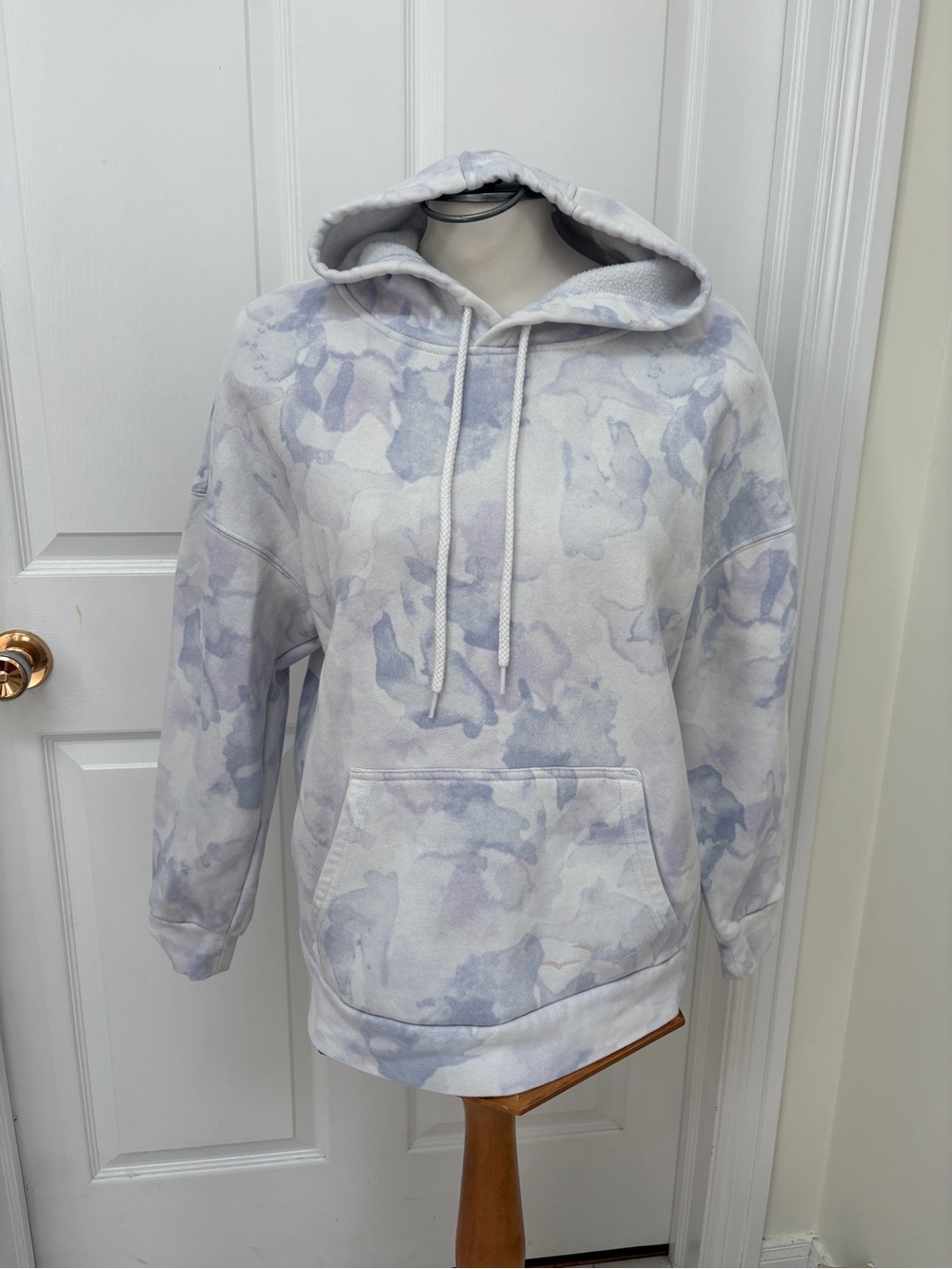 Lazypants Women's Light Lavender Camo Hoodie Sweatshirt ladies small